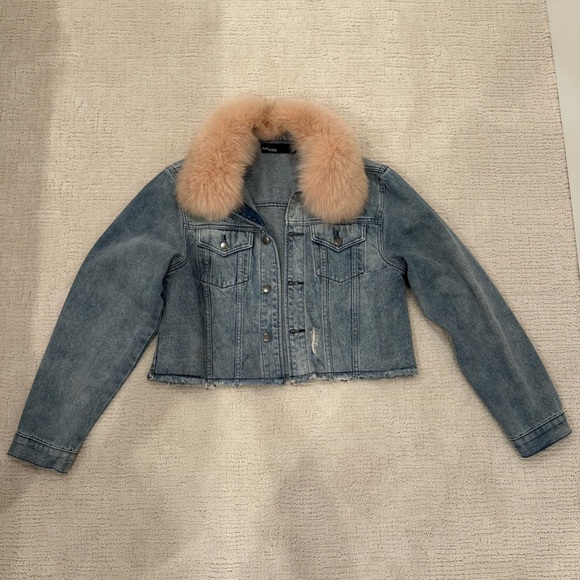 Ava Kris Jackets & Blazers - Ava Kris Distressed Denim Jacket with Removable Fox Fur Collar - Medium, EUC